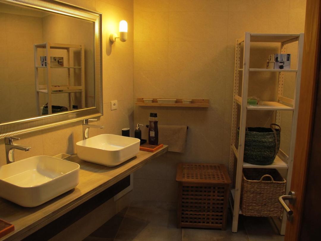 Bungalow Goa Pool View, Playa Roca Residence Sea Front Access - Free Ac - Wifi Costa Teguise Exteriör bild