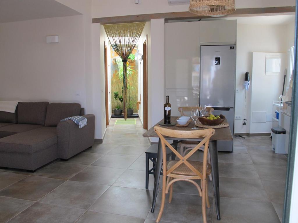 Bungalow Goa Pool View, Playa Roca Residence Sea Front Access - Free Ac - Wifi Costa Teguise Exteriör bild