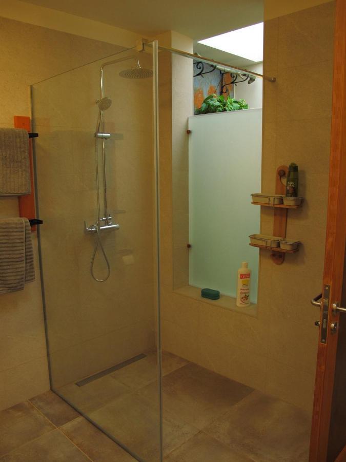 Bungalow Goa Pool View, Playa Roca Residence Sea Front Access - Free Ac - Wifi Costa Teguise Exteriör bild
